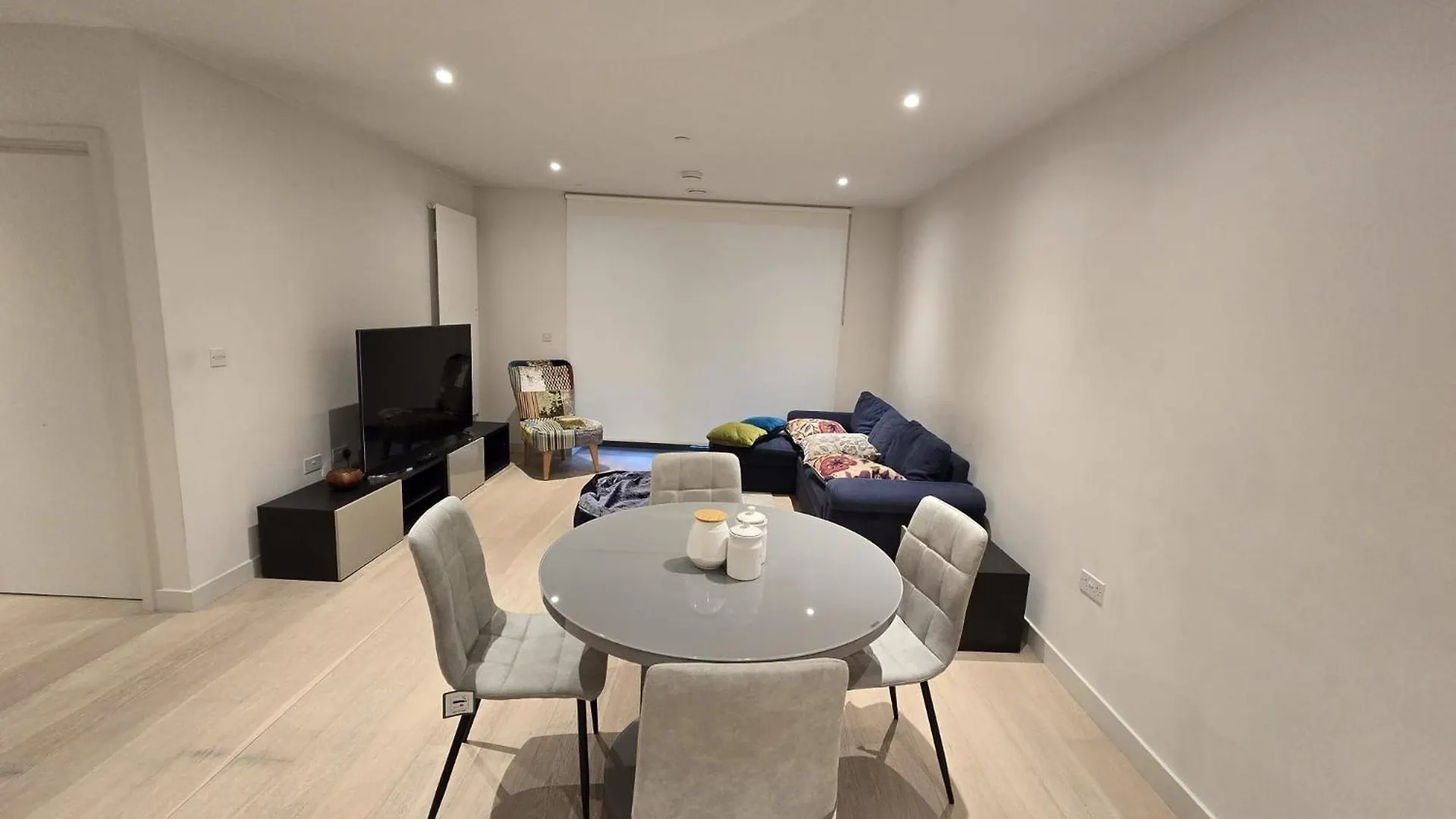 Private Room Private Toilet Excel London City Airport Royal Wharf Wielka Brytania